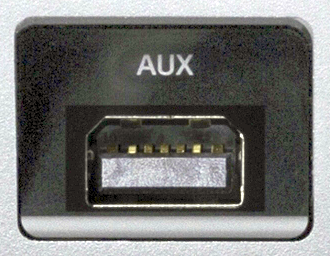 File:AUX connector.png